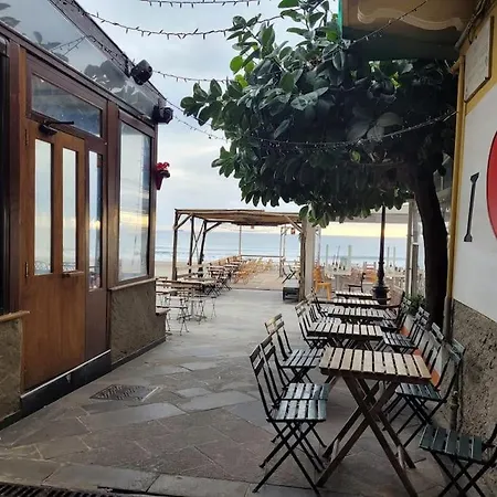 Casa Di Patty Ad A 20 Metri Dal Mare Appartement *